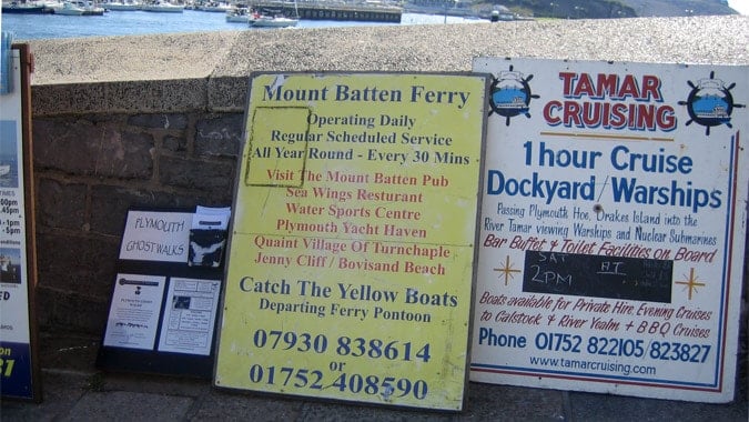Boat tours signage